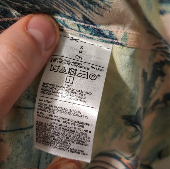 🆕️🦩🌿 Summer Camp Shirt Flamingo Print Pink Old Navy NWT Size S - Picture 8 of 9